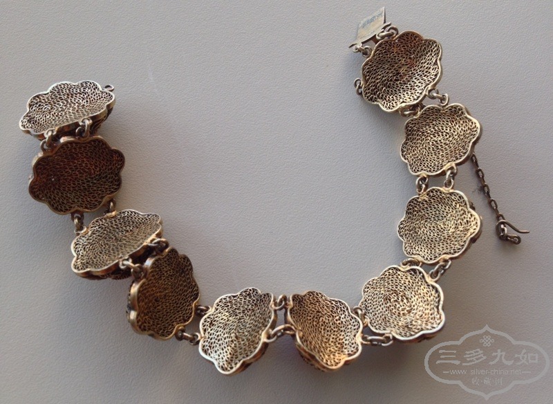 a coral silver bracelet3.jpg