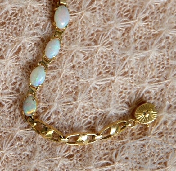 opal bracelet DETAILS-7  2340.JPG