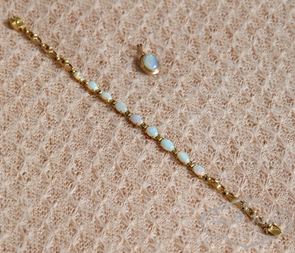 opal bracelet pendant 2355a.JPG