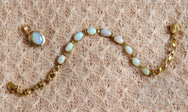 opal bracelet pendant 2340c.JPG
