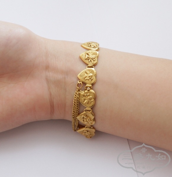 jade bracelet in gold setting 4055.JPG