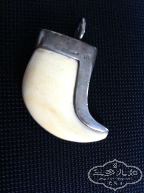 Ivory pendant1.JPG