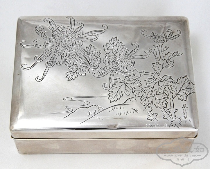 engraved JES chrysanthemum box-1.JPG