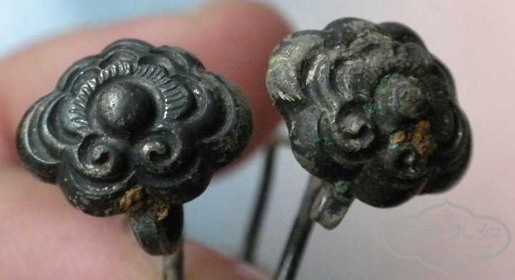 明代灵芝形耳环一副1.jpg