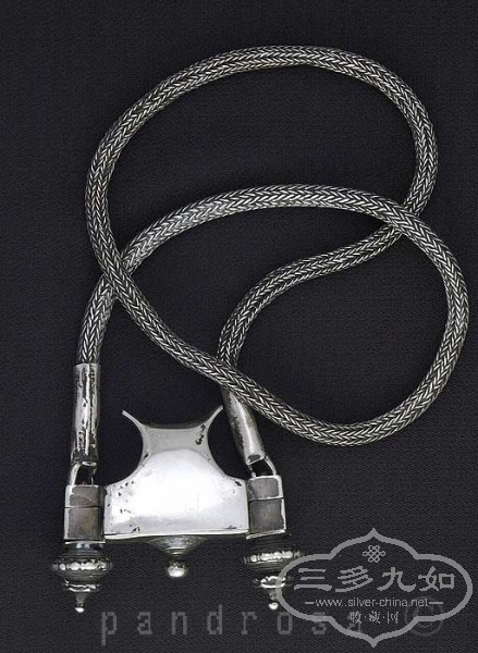 necklingsmall01.jpg