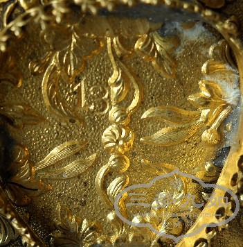 brooch09.JPG