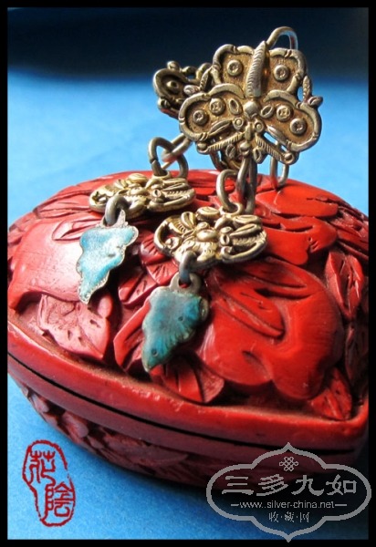 山西鎏金蝴蝶耳环-1.jpg