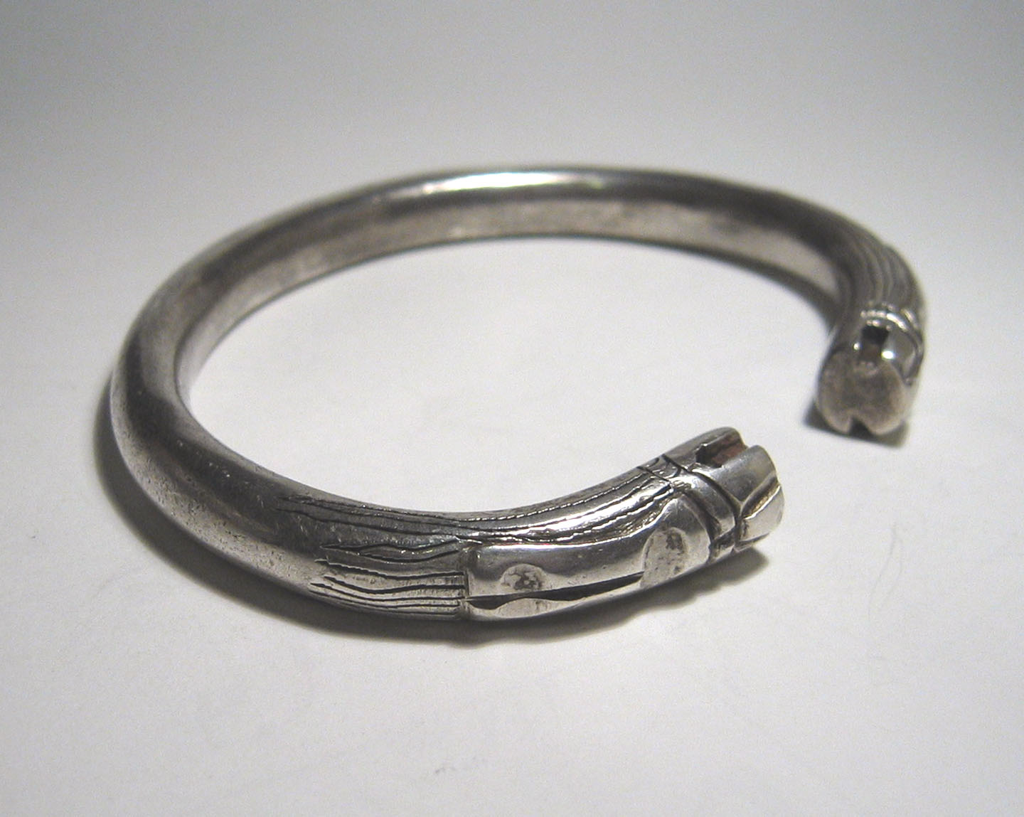 ������ֵ����Ӻͽ�ָ