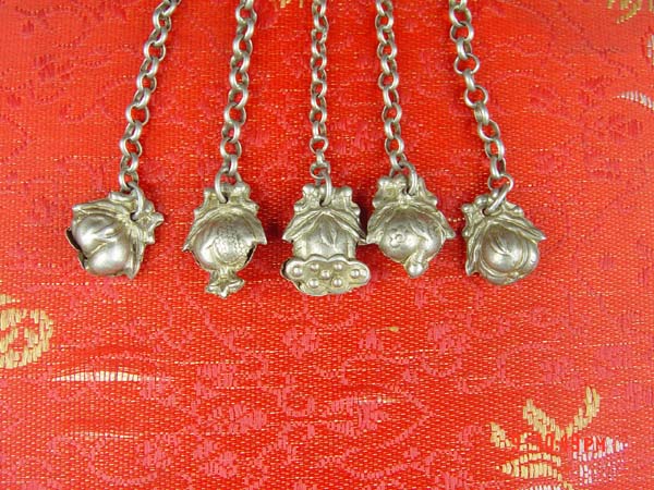 精美的超长帽后缀．２８０元起，３８０元封